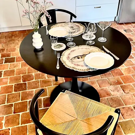 Maison Coup De Coeur * Beaune (Cote d'Or)